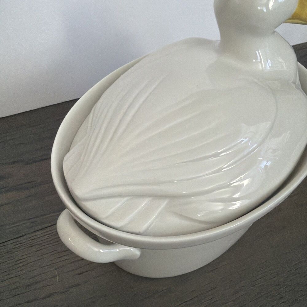 Vintage 1960s Hall China Carbone Duck Nest Covered Dish Country Farm Homestead - Picture 3 of 7